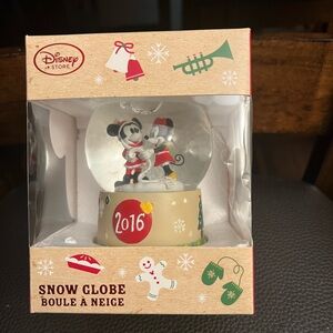 Disney Store 2016 Snow Globe